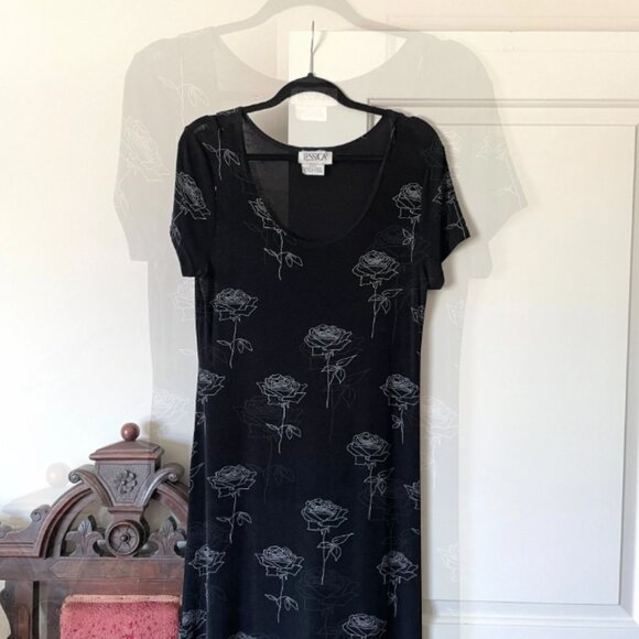 90s Lightweight Black/White Rose Maxi Dress - Picture 2 of 4